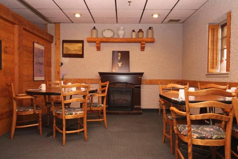 Howard Johnson By Wyndham Portage La Prairie Esterno foto